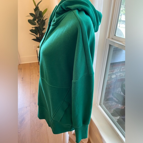 Kelly Green Zenana Hooded Pullover Sweatshirt Size Small - Picture 2 of 5